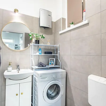Very - Stylish - Large With Ac Apartment Budapest