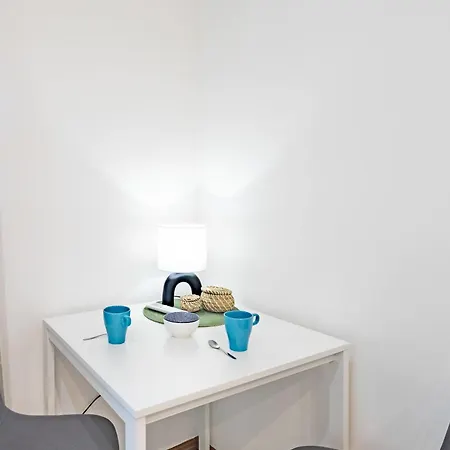 Apartment Very - Stylish - Large With Ac