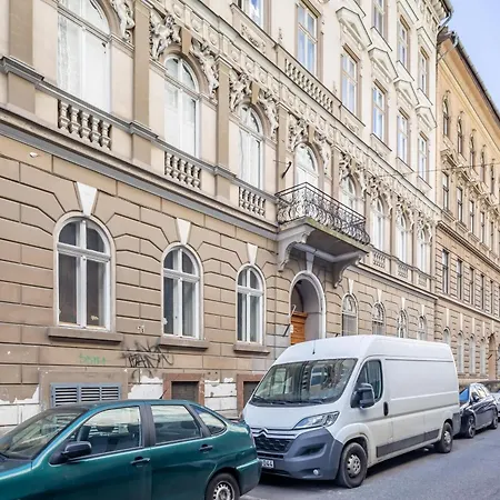 Very - Stylish - Large With Ac Apartment Budapest